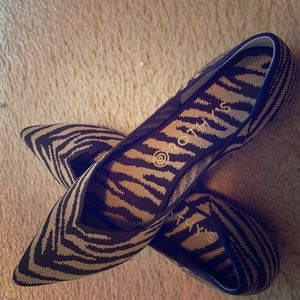 Rothy’s Grey Zebra Size 10